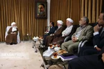 آیت‌الله العظمي نوری همدانی در دیدار با وزیر اقتصاد اظهار کرد:
